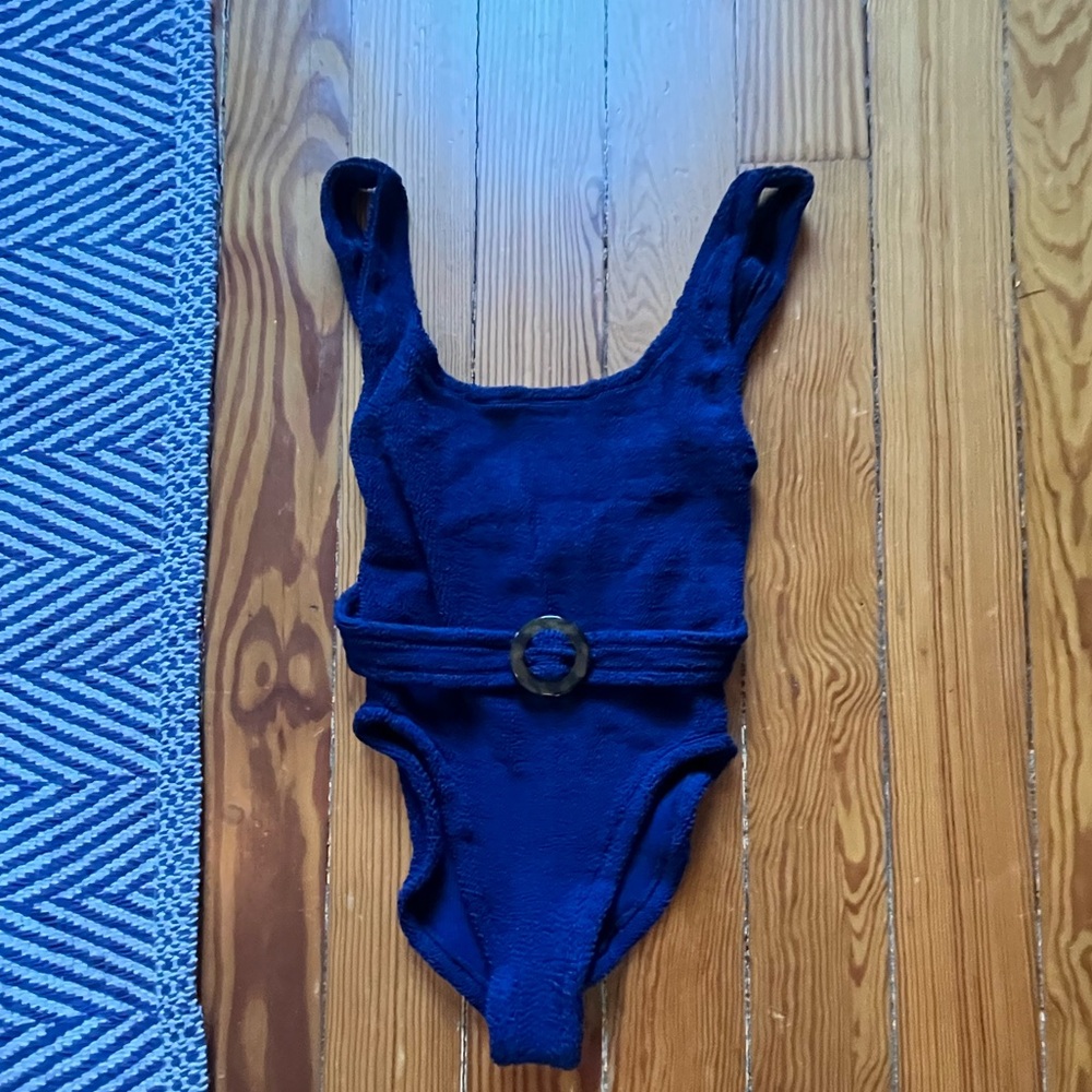 euc hunza g solitaire navy with belt